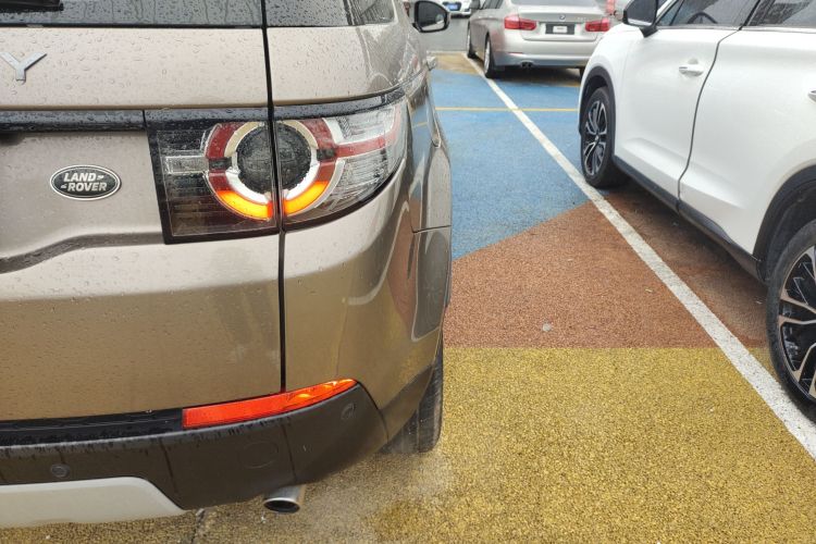 路虎 发现神行 2016款 2.0T HSE车身外观6006