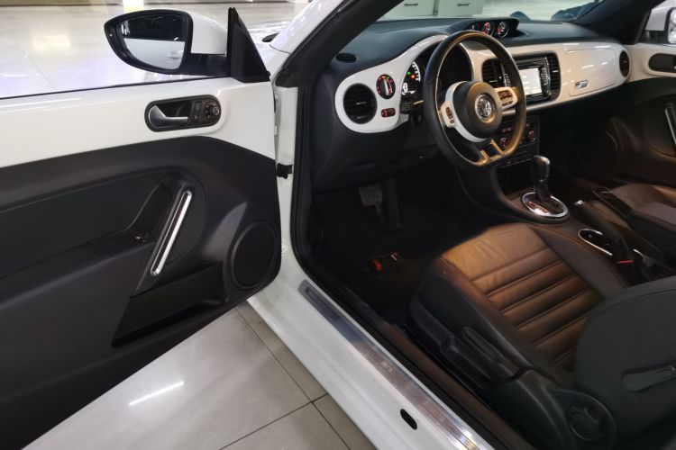 大众 甲壳虫 2014款 1.4TSI R-Line中控内饰7003