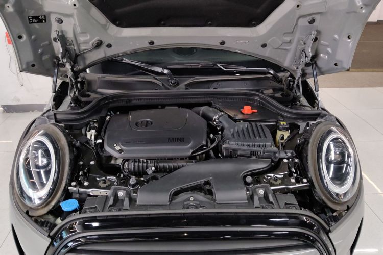 MINI 2022款 1.5T COOPER 艺术家 五门版机舱底盘24