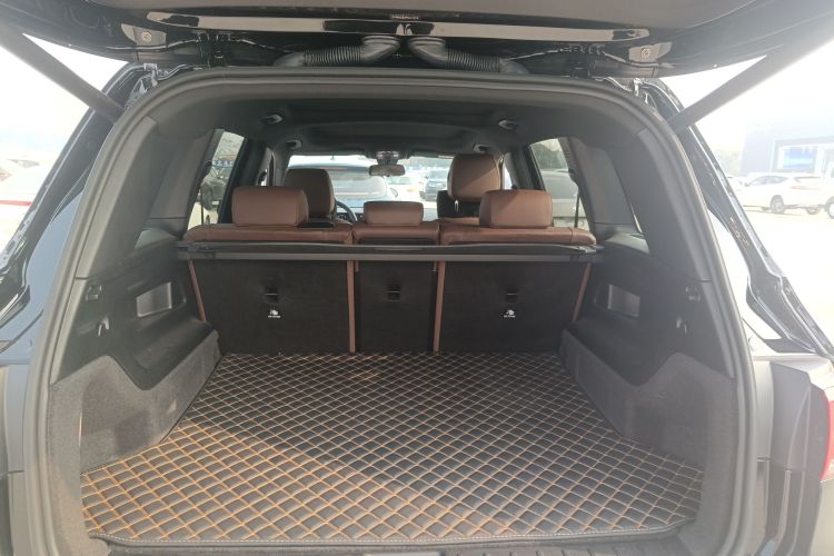 奔驰GLB 2023款 GLB 220 动感型局部细节23