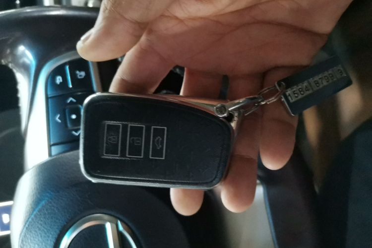 雷克萨斯ES 2015款 200 精英版中控内饰11