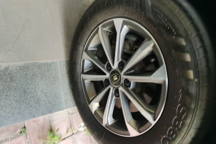 比亚迪 秦PLUS 2023款 冠军版 DM-i 55KM领先型车身外观6008