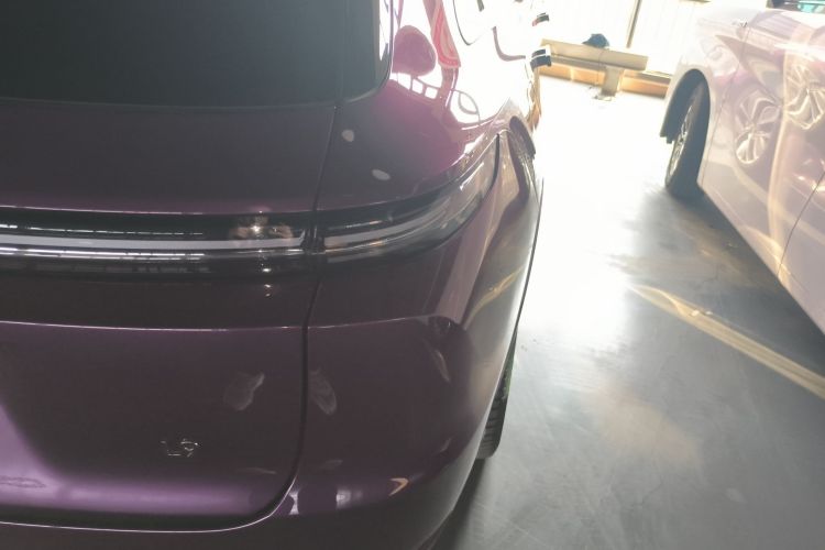 理想汽车 理想L9 2024款 Ultra车身外观9