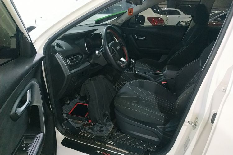 捷途X70M 2020款 1.5T 手动伙伴型中控内饰20