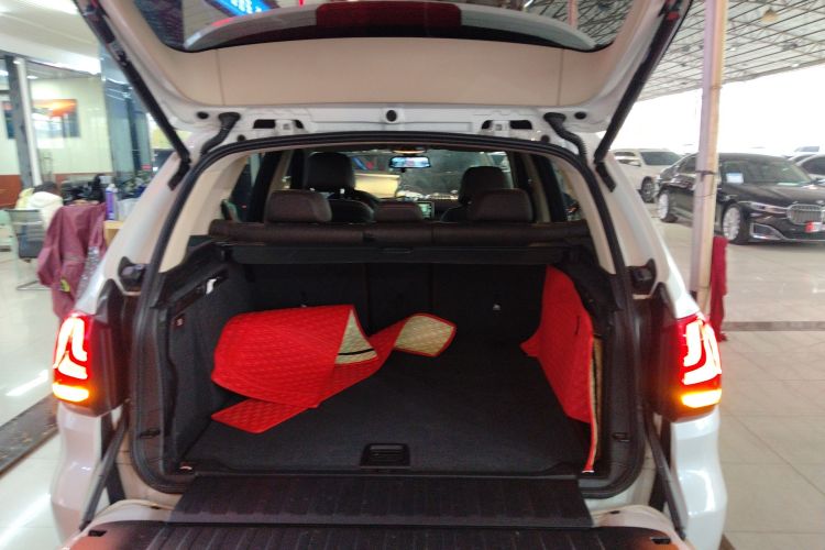 宝马X5(进口) 2015款 xDrive28i机舱底盘23
