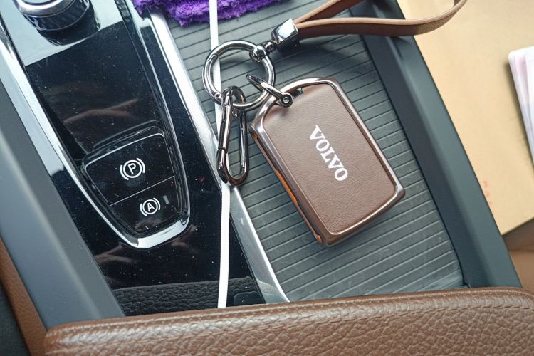 沃尔沃XC60 2022款 B5 四驱智逸豪华版中控内饰11