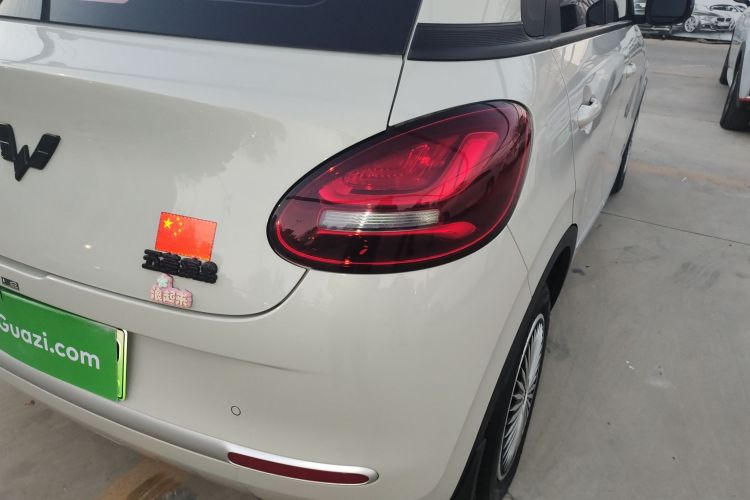 五菱汽车 五菱缤果 2023款 333km 快享款车身外观9