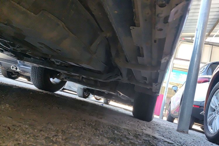 三菱 帕杰罗(进口) 2016款 3.0L 自动尊贵版 国V局部细节9001