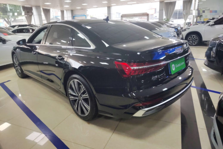 奥迪A6L 2025款 改款 45 TFSI 臻选动感型车身外观4