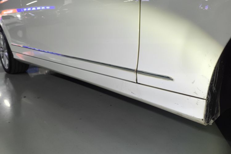 奔驰C级(进口) 2011款 C 200 时尚旅行版局部细节9001