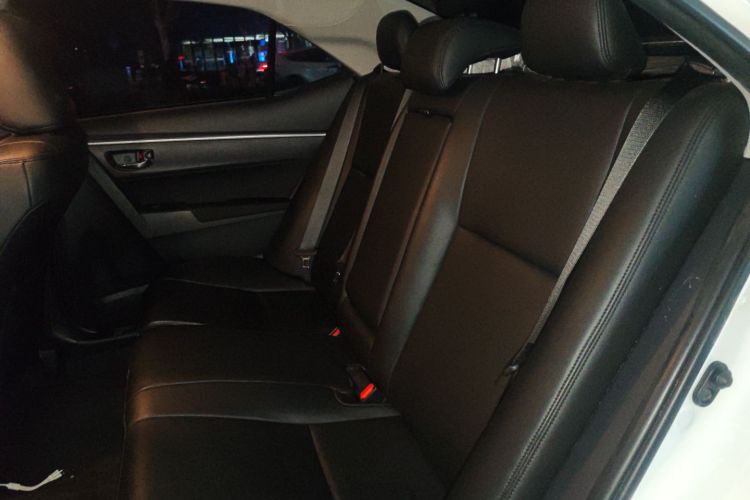 丰田 雷凌双擎E+ 2019款 1.8PH GS E-CVT精英版中控内饰21