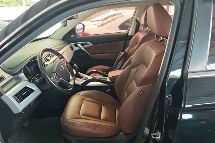 吉利汽车 博越 2016款 1.8TD 自动智尊型中控内饰19