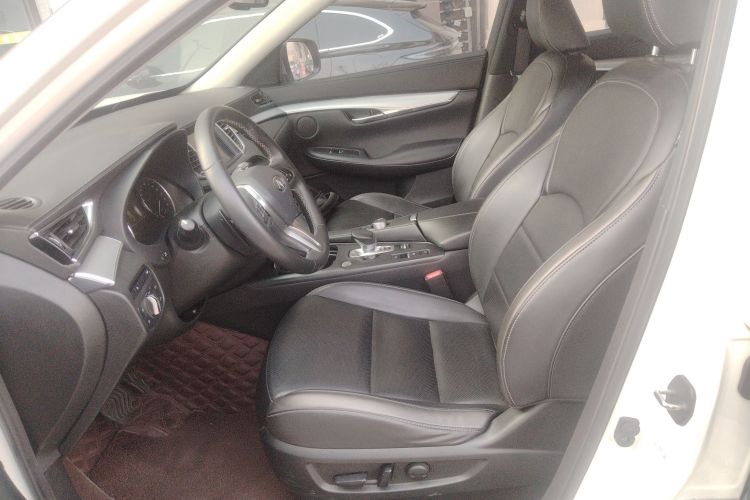 英菲尼迪QX50 2018款 2.0T 两驱时尚版中控内饰19