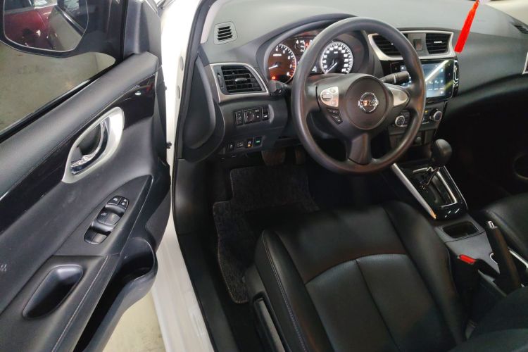 日产 轩逸 2022款 经典 1.6XL CVT豪华版中控内饰20