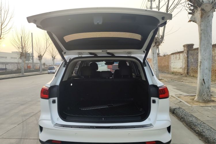 荣威RX5 eMAX 2020款 500PHEV 智能座舱至尊版机舱底盘23