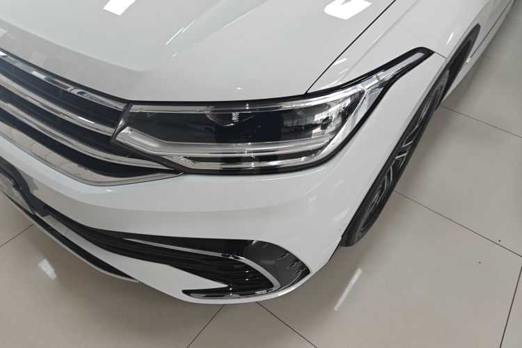 大众 途观L 2025款 出众款 330TSI 自动两驱R-Line龙耀版局部细节36