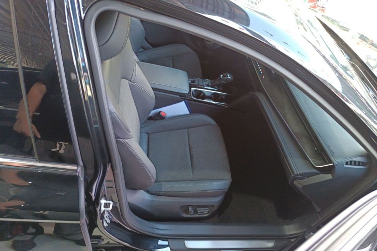 丰田 凯美瑞 2024款 双擎 2.0HS 运动版局部细节41