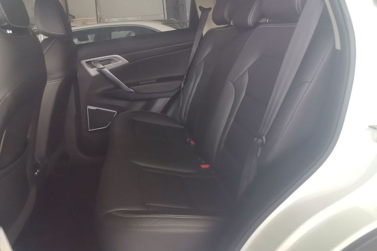 吉利汽车 博越 2021款 百万款 1.8TD DCT两驱豪华型中控内饰21