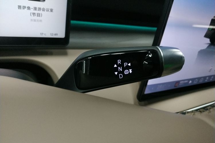 小鹏X9 2024款 610长续航Max中控内饰18