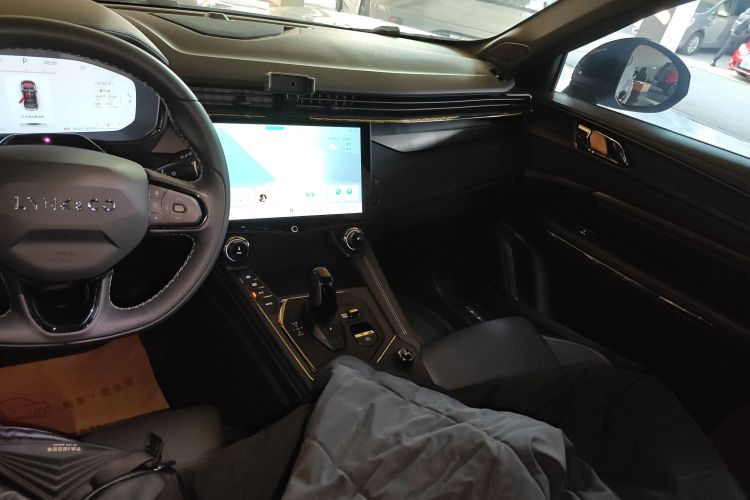 领克01 EM-P 2023款 1.5TD EM-P 晨曦版中控内饰16