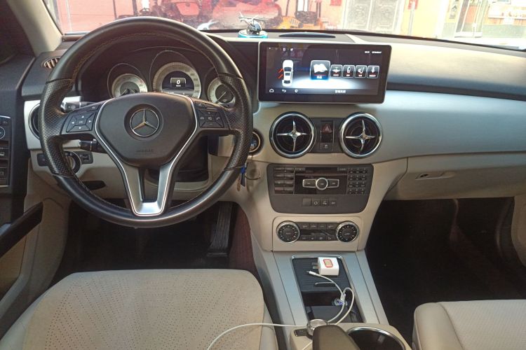 奔驰GLK级 2014款 GLK 260 4MATIC 动感型中控内饰12