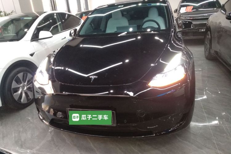 特斯拉 Model Y 2022款 改款 后轮驱动版车身外观2