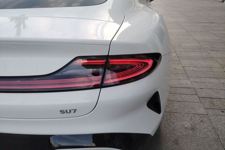 小米汽车 小米SU7 2024款 后驱长续航智驾版车身外观9
