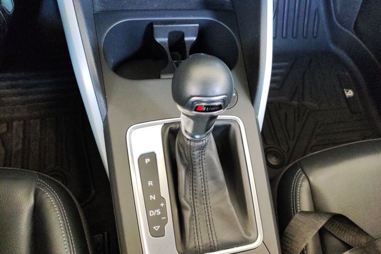 奥迪Q2L 2018款 35 TFSI 时尚致雅型 国VI局部细节18