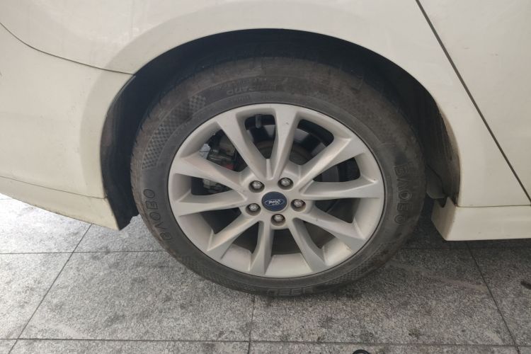 福特 蒙迪欧 2017款 改款 EcoBoost 180 时尚型车身外观6008