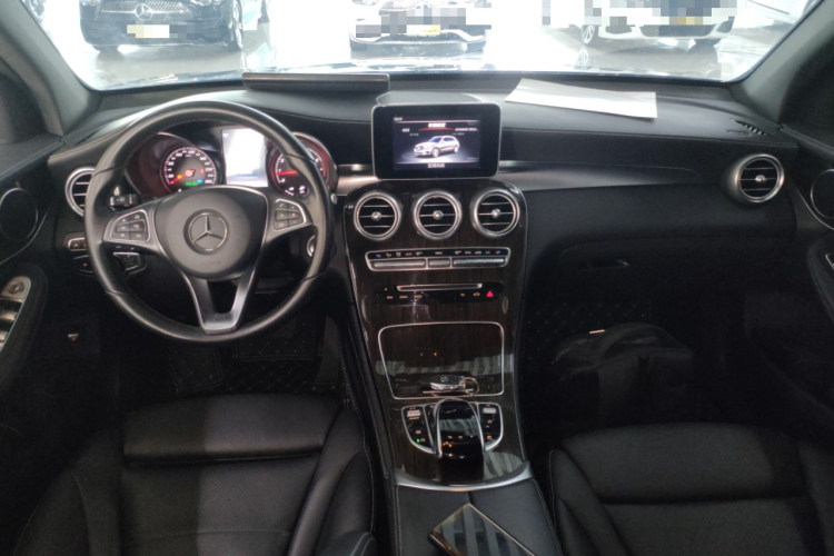 奔驰GLC 2017款 GLC 260 4MATIC 豪华型中控内饰7002