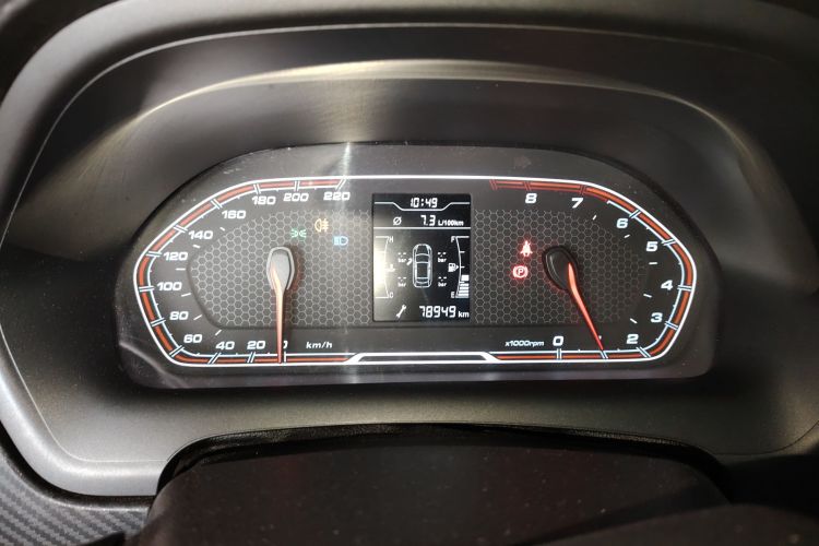 奇瑞 瑞虎3X 2017款 1.5L 手动都市领先版中控内饰14