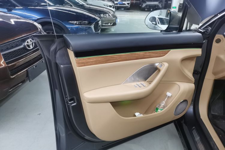 鸿蒙智行 智界R7 2024款 纯电 736km UItra中控内饰7007