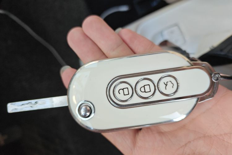 五菱汽车 宏光MINIEV 2024款 第三代 215km 进阶版中控内饰7001