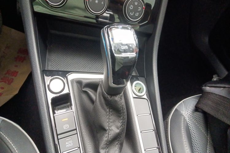 大众 速腾 2023款 300TSI DSG超越版中控内饰18