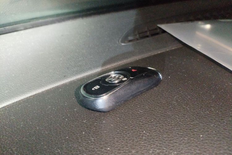 别克 昂科威 2016款 20T 两驱精英型中控内饰7001