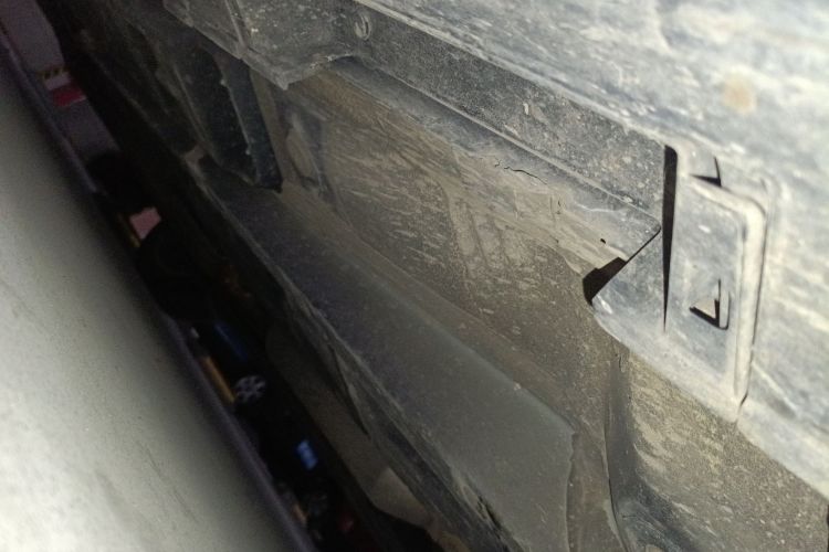 雷克萨斯ES 2015款 200 精英版局部细节9001