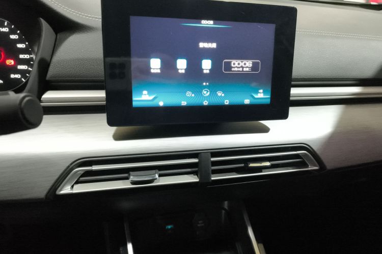 比亚迪 秦 2019款 1.5L 自动豪华型中控内饰16