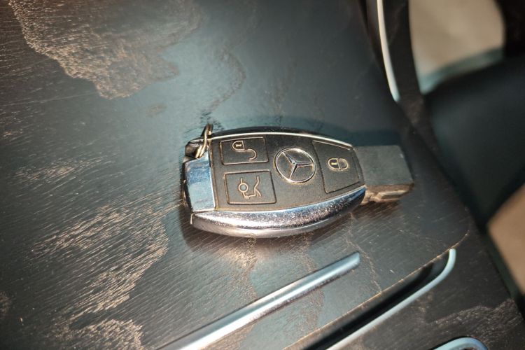 奔驰C级 2018款 C 200 L 运动版中控内饰7001