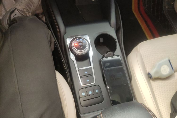 福特 福克斯 2021款 三厢 EcoBoost 180 自动锋潮型中控内饰18