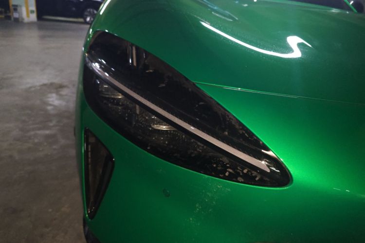 小米汽车 小米YU7 2025款 超长续航高性能四驱Max版车身外观8