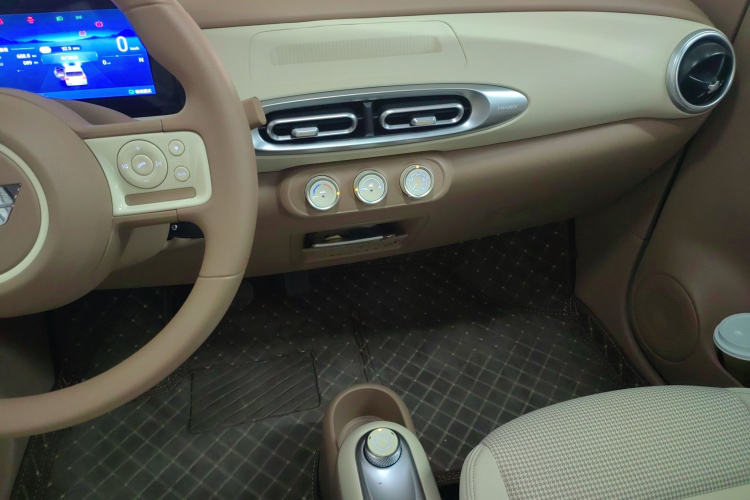 五菱汽车 宏光MINIEV 2025款 四门版 进阶款中控内饰16