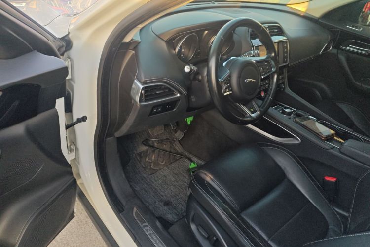 捷豹F-PACE 2016款 3.0 SC 四驱R-Sport运动版中控内饰20