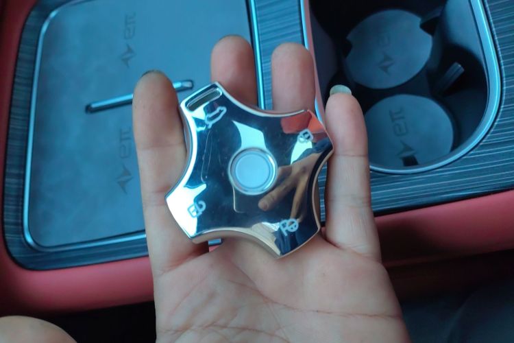 东风奕派 eπ008 2024款 210Max增程版 6座中控内饰11