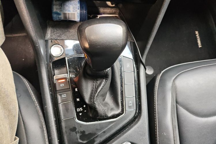 大众 途观L 2018款 330TSI 自动两驱舒适版中控内饰18