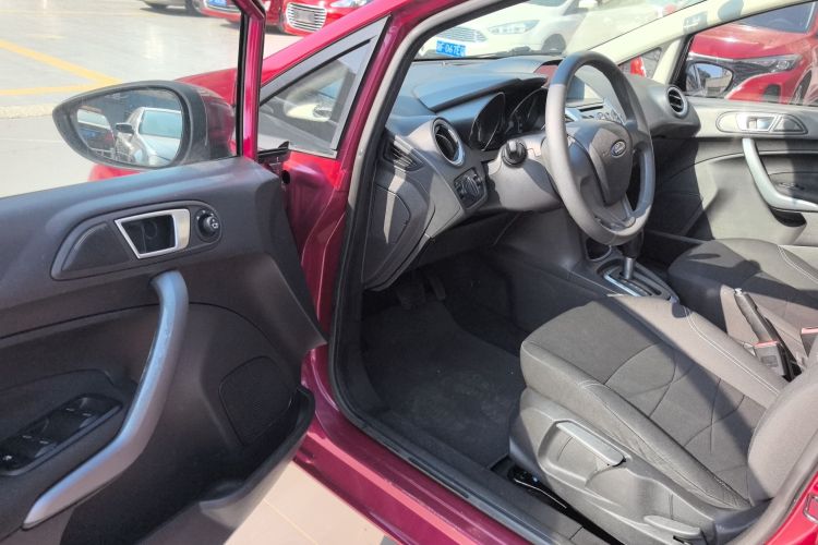 福特 嘉年华 2013款 两厢 1.5L 自动时尚型中控内饰20