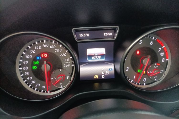 奔驰GLA 2016款 GLA 200 动感型局部细节14