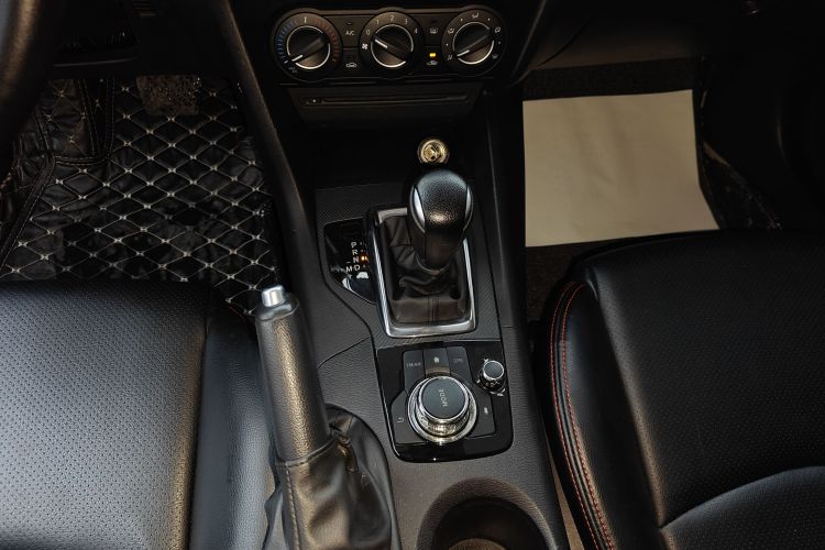 马自达3 昂克赛拉 2016款 三厢 1.5L 自动舒适型中控内饰18