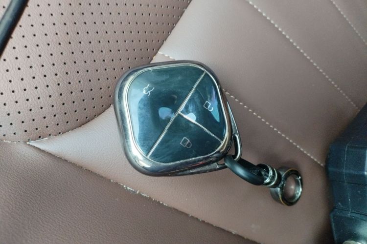 五菱汽车 五菱缤果 2023款 333km 悦享+款中控内饰7001