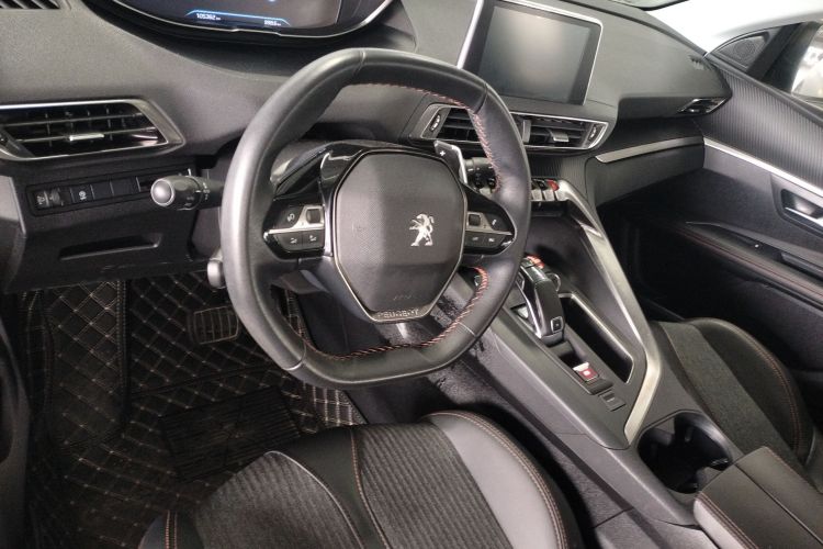 标致5008 2017款 380THP 5座精英版局部细节13