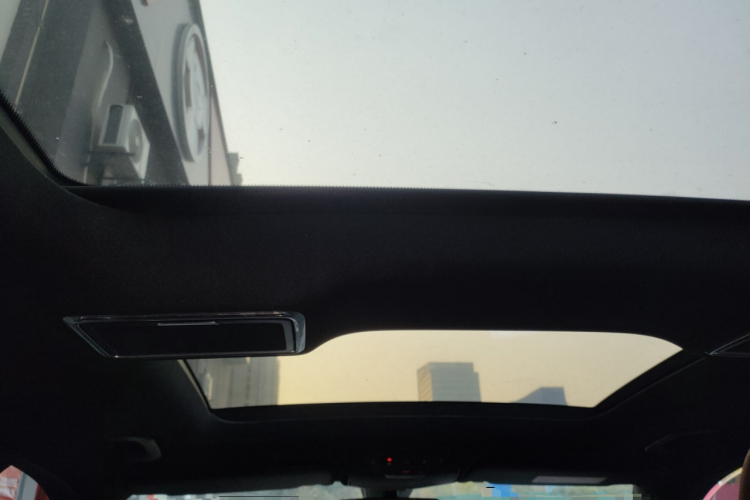 奔驰GLC 2022款 改款 GLC 260 L 4MATIC 豪华型中控内饰22